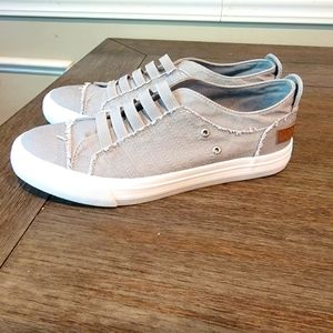 Blowfish Grey slipon shoes